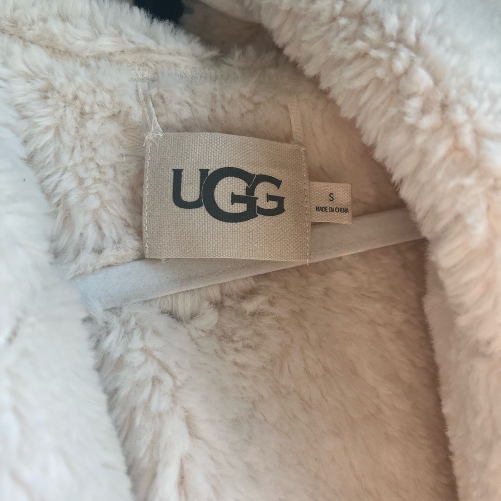 Ugg Fur Robe - image 2